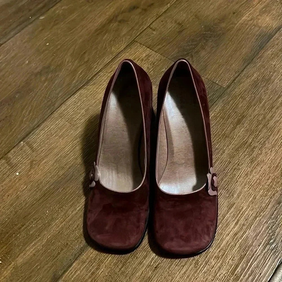 Vintage Nine West square toe plumb suede leather heels size 7 - Picture 4 of 10